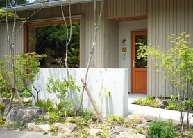 茨城県筑西市花田にお蕎麦屋「萬庵（よろずあん）」が5/27にオープンされたようです。