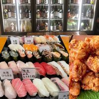 漁港直送鮮魚の寿司とから揚げ惣菜食べ放題＆日本酒５０種飲み放題、時間制限無し、持込自由、来店時間自由
