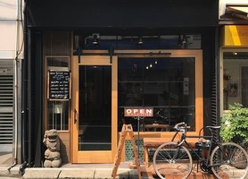 飲食スペース+ギャラリー。。東京都世田谷区北沢3丁目の『狛犬珈琲』