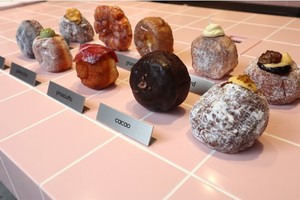 😀【I'm donut? 表参道】大行列ドーナツの新店は青山通りに一棟まるごとピンクビル！驚愕の新作