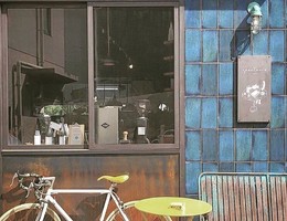 カヌレとロンネフェルト紅茶のお店。。大阪市中央区北浜1丁目の『スペクタークル』