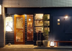 東京都町田市成瀬が丘2丁目に「炭火串焼 栖 成瀬店」が本日オープンのようです。
