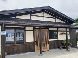 長野県安曇野市三郷温に「麺処 髙橋商店」が昨日グランドオープンされたようです。