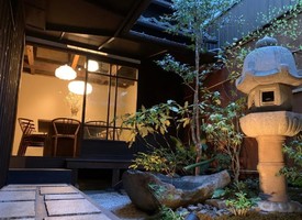京都市中京区井筒屋町に「麺処むらじ」が明日移転オープンのようです。