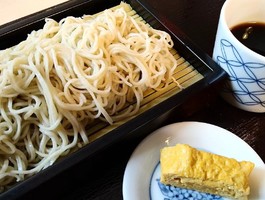 埼玉県比企郡小川町大塚 に「手打蕎麦 神部（かんべ）」が本日オープンされたようです。