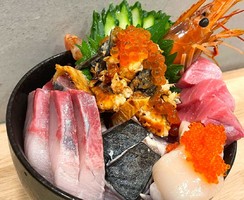 😀大阪市東成区東小橋で「毎日半額で食べられる新鮮海鮮丼で乾杯【おひとりさま特権】」