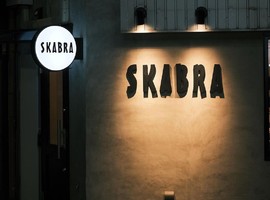 三重県四日市市諏訪栄町に食堂・居酒屋「SKABRA（スカブラ）」が昨日オープンされたようです。