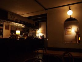 成城の街に佇む隠れ家的なカフェ＆バー...東京都世田谷区成城6丁目の「カフェ・ブールマン」