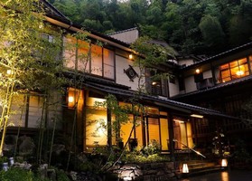 兵庫県城崎温泉の旅館『湯楽』