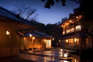 京都市西京区の旅館『星のや京都』
