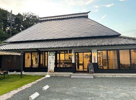 古民家ベーカリーハウス。。。静岡県掛川市岩滑に『メロンじいさん』9/18グランドオープン