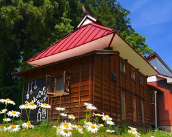 なんだか落ち着く...新潟県上越市板倉区猿供養寺に『山のcafeランプ』オープン