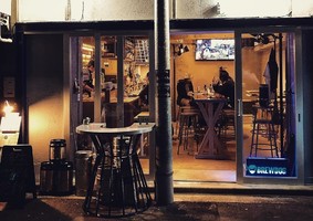 創作イタリアン＆クラフトビール＆日本酒...東京都新宿区西新宿7丁目の「ビアボム」