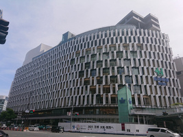 建て替え中の「阪神梅田本店」1期棟が6月1日オープン。。。