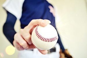 野球肩の痛みを改善するトレーニング｜野球で肩が痛くなった小学生