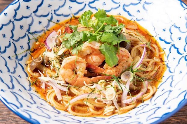 <p>『THAIPAGHETTI』</p>
<p>タイ料理のエッセンスを掛け合わせた</p>
<p>オリジナルソースを用いたパスタを提供。。。</p>
<p>https://bit.ly/3a8BcyP</p><div class="news_area is_type01"><div class="thumnail"><a href="https://bit.ly/3a8BcyP"><div class="image"><img src="https://scontent-nrt1-1.cdninstagram.com/v/t51.2885-15/e35/s1080x1080/87567824_2677134802384913_3253181883134244966_n.jpg?_nc_ht=scontent-nrt1-1.cdninstagram.com&_nc_cat=105&_nc_ohc=5UxNMFWlis0AX9QeIxn&oh=8fcaa3acf66df96dfbd4d61468873650&oe=5EA82FA3"></div><div class="text"><h3 class="sitetitle">THAIPAGHETTI(タイパゲッティ)???????????? on Instagram: “#タイパゲッティ#thaipaghetti…”</h3><p class="description">13 Likes, 0 Comments - THAIPAGHETTI(タイパゲッティ)???????????? (@thaipaghetti) on Instagram: “#タイパゲッティ#thaipaghetti…”</p></div></a></div></div> ()