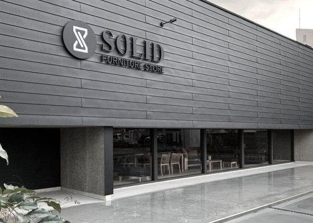 <p>【 SOLID FURNITURE STORE OSAKA 】2020.2/21オープン</p>
<p>100％天然木無垢材をコンセプトにしたFURNITURE BRAND。</p>
<p>大阪府東大阪市楠根1-10-26</p>
<p>http://bit.ly/3c38YqC</p><div class="news_area is_type01"><div class="thumnail"><a href="http://bit.ly/3c38YqC"><div class="image"><img src="https://scontent-nrt1-1.cdninstagram.com/v/t51.2885-15/e35/s1080x1080/83970962_2570708503028066_7082857300320099342_n.jpg?_nc_ht=scontent-nrt1-1.cdninstagram.com&_nc_cat=102&_nc_ohc=tsoSBGv5eggAX9wQRuf&oh=6272bf4c2b0739846d6edade5a379127&oe=5EC66745"></div><div class="text"><h3 class="sitetitle">SOLID大阪 on Instagram: “【NEW OPEN！】 SOLID NEW SHOP  照明も入ってきて 良い感じでできあがってます！  NEW SHOPの情報はこちら↓ ーーーーーーーーーーーーーーーーーーーーー SOLID FURNITURE STORE OSAKA 2020年 2月21日 (金)…”</h3><p class="description">18 Likes, 0 Comments - SOLID大阪 (@solid.osaka) on Instagram: “【NEW OPEN！】 SOLID NEW SHOP  照明も入ってきて 良い感じでできあがってます！  NEW SHOPの情報はこちら↓ ーーーーーーーーーーーーーーーーーーーーー SOLID…”</p></div></a></div></div> ()
