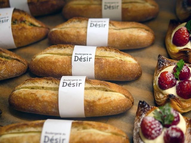 <div>『Boulangerie du Desir』</div>
<div>素材にこだわって丁寧に焼きあげる町の小さなパン屋。</div>
<div>東京都世田谷区代田1-35-13殿塚ビル1F</div>
<div>https://www.instagram.com/boulangerie_du_desir/<br /><br /></div>
<div></div> ()