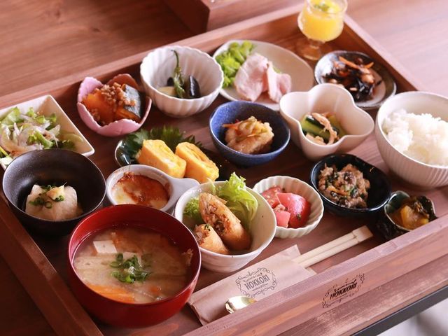 <p>『DINING&CAFE HOKKORI』</p>
<p>心がほっこり暖かくなるような美味しいご飯を作っていきたい。</p>
<p>兵庫県加古川市尾上町安田907ゼニスコートB号</p>
<p>https://www.instagram.com/hokkori_kakogawa/</p> ()