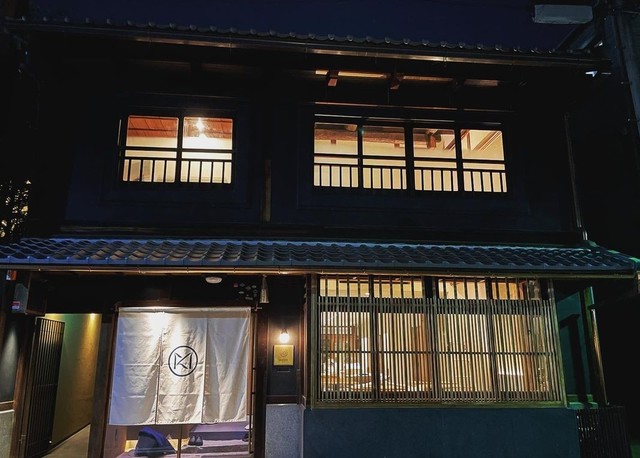 <div>「MOKO（モコ）」5/21オープン</div>
<div>100年以上ある京町家を改装</div>
<div>新しいカタチのフレンチレストラン...</div>
<div>https://goo.gl/maps/q4tKTtwgKGTkMgZS7</div>
<div>https://www.instagram.com/restaurant_moko_kyoto/</div>
<div><iframe src="https://www.facebook.com/plugins/post.php?href=https%3A%2F%2Fwww.facebook.com%2Fphoto.php%3Ffbid%3D125899630507626%26set%3Da.120875434343379%26type%3D3&show_text=true&width=500" width="500" height="332" style="border: none; overflow: hidden;" scrolling="no" frameborder="0" allowfullscreen="true" allow="autoplay; clipboard-write; encrypted-media; picture-in-picture; web-share"></iframe><br /><br /></div>
<div class="news_area is_type02">
<div class="thumnail"><a href="https://goo.gl/maps/q4tKTtwgKGTkMgZS7">
<div class="image"><img src="https://lh5.googleusercontent.com/p/AF1QipODaHUAz74sN-gWYw6GzYAgE0WBhJFarW6ITAvW=w256-h256-k-no-p" /></div>
<div class="text">
<h3 class="sitetitle">MOKO · 〒604-0005 京都府京都市中京区玉植町２３５−２</h3>
<p class="description">★★★★★ · モダン フランス料理店</p>
</div>
</a></div>
</div> ()