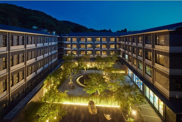 <div>『THE HOTEL HIGASHIYAMA by Kyoto Tokyu Hotel』</div>
<div>趣深い感性を楽しむ東山で、京の極みを旅する入口に。</div>
<div>京都市東山区三条通白川橋東入三丁目夷町175-2<br />https://goo.gl/maps/fhsr8X5vSY3XrW8K6</div>
<div>https://www.instagram.com/the_hotel_higashiyama/</div>
<div>
<blockquote class="twitter-tweet">
<p lang="ja" dir="ltr">2022年7月7日 開業<br /><br />THE HOTEL HIGASHIYAMA<br />　by Kyoto Tokyu Hotel<br /><br />「京の極み　東に宿る」<br />趣深い完成を楽しむ東山で、京の極みを旅する入口に。<br />THE HOTEL HIGASHIYAMA by Kyoto Tokyu Hotel／京都 東急ホテル 東山が「深まる旅」をお届けします。<a href="https://t.co/GNar2JkvGp">https://t.co/GNar2JkvGp</a> <a href="https://t.co/pvFjT4e5Fp">pic.twitter.com/pvFjT4e5Fp</a></p>
— 東急ホテルズ (@TOKYUHOTELS_JP) <a href="https://twitter.com/TOKYUHOTELS_JP/status/1544953170882834433?ref_src=twsrc%5Etfw">July 7, 2022</a></blockquote>
<script async="" src="https://platform.twitter.com/widgets.js" charset="utf-8"></script>
</div>
<div></div><div class="news_area is_type02"><div class="thumnail"><a href="https://goo.gl/maps/fhsr8X5vSY3XrW8K6"><div class="image"><img src="https://lh5.googleusercontent.com/p/AF1QipMzA6mdR9n171rhxupp81L1MWqyiWC6KAUC0XAG=w256-h256-k-no-p"></div><div class="text"><h3 class="sitetitle">THE HOTEL HIGASHIYAMA by Kyoto Tokyu Hotel · 〒605-0036 京都府三条通 夷町175番2</h3><p class="description">★★★★☆ · ホテル</p></div></a></div></div> ()
