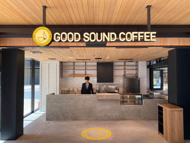 <p>「GOOD SOUND COFFEE」4月29日オープン！</p>
<p>東京都立川市のJR立川駅北口の新街区グリーンスプリングスに</p>
<p>空間を音でプロデュースした日本初のコンセプトを掲げる</p>
<p>上質な音楽とコーヒーを楽しむコーヒースタンドが誕生。</p>
<p>https://bit.ly/2YbccDJ</p><div class="news_area is_type01"><div class="thumnail"><a href="https://bit.ly/2YbccDJ"><div class="image"><img src="https://greensprings.jp/wp/wp-content/uploads/2020/03/ogp.png"></div><div class="text"><h3 class="sitetitle">GOOD SOUND COFFEE | GREEN SPRINGS（グリーンスプリングス）</h3><p class="description">上質な「音」を楽しむカフェをコンセプトに心が安らぐ音や心地よい音楽と共にコーヒーをお楽しみ頂けます。コーヒー豆はオーガニックを使用し香り高く豆本来の味を感じることができます。</p></div></a></div></div> ()