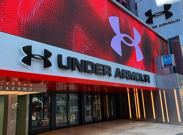 <p>『UNDER ARMOUR BRAND HOUSE 新宿』9/13open</p>
<p>東京都新宿区新宿3-26-11</p>
<p>http://bit.ly/2kjtLQG</p>
<div class="news_area is_type01"></div><div class="news_area is_type01"><div class="thumnail"><a href="http://bit.ly/2kjtLQG"><div class="image"><img src="https://prtree.jp/sv_image/w640h640/QI/2A/QI2AkTItXxkkdYPd.jpg"></div><div class="text"><h3 class="sitetitle">Under Armour  アンダーアーマー on Instagram: “UNDER ARMOUR BRAND HOUSE 新宿

2019年9月13日 AM11:00
世界初のアンダーアーマー グローバル フラッグシップ誕生 
#UATOKYO
#アンダーアーマー
#UNDERARMOUR”</h3><p class="description">1,077 Likes, 4 Comments - Under Armour  アンダーアーマー (@underarmourjp) on Instagram: “UNDER ARMOUR BRAND HOUSE 新宿  2019年9月13日 AM11:00 世界初のアンダーアーマー グローバル フラッグシップ誕生  #UATOKYO #アンダーアーマー…”</p></div></a></div></div> ()
