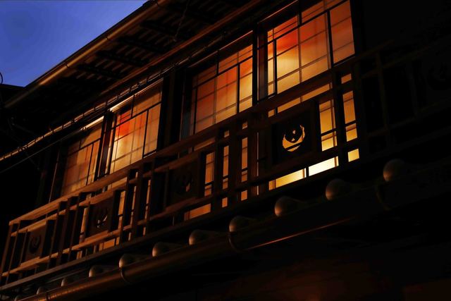<div>「お茶屋 華ひめ楼」11月6日オープン！</div>
<div>道後の賑わいを創出、地域の魅力向上から経済の活性化を目指す</div>
<div>日本の伝統芸能、お座敷文化を体験できる道後唯一のお茶屋が誕生。。</div>
<div>https://www.hanahimerou.com/</div>
<div>https://www.instagram.com/sakichi_dogo/</div><div class="news_area is_type01"><div class="thumnail"><a href="https://www.hanahimerou.com/"><div class="image"><img src="https://www.hanahimerou.com/common/images/ogp.jpg"></div><div class="text"><h3 class="sitetitle">お茶屋　華ひめ楼-愛媛県松山市道後</h3><p class="description">道後の粋とおもてなし　お茶屋　華ひめ楼</p></div></a></div></div> ()