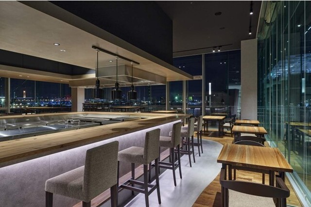 <div>神戸港を臨む新しいスタイルのレストラン</div>
<div>「Sincro（シンクロ）」1月18日オープン！</div>
<div>食の劇場をコンセプトにさまざまな料理を</div>
<div>cobacci cuisine styleで提供するレストランが誕生。。</div>
<div>https://www.felissimo.co.jp/sincro/</div>
<div>https://www.instagram.com/sincro_2022/</div>
<div><iframe src="https://www.facebook.com/plugins/post.php?href=https%3A%2F%2Fwww.facebook.com%2Fpermalink.php%3Fstory_fbid%3Dpfbid0xt7adZaPJmtyi9DA8Xu3tyZbCtKoUHLZEp1EXh1WJsgAzb9hvBNTrF5PLswfZJj2l%26id%3D100089197294588&show_text=true&width=500" width="500" height="627" style="border: none; overflow: hidden;" scrolling="no" frameborder="0" allowfullscreen="true" allow="autoplay; clipboard-write; encrypted-media; picture-in-picture; web-share"></iframe></div><div class="news_area is_type01"><div class="thumnail"><a href="https://www.felissimo.co.jp/sincro/"><div class="image"><img src="https://www.felissimo.co.jp/sincro/images/og.jpg"></div><div class="text"><h3 class="sitetitle">Sincro（シンクロ）｜フェリシモ</h3><p class="description">Sincroはフェリシモ社屋内にある新スタイルのレストラン。新進気鋭シェフコラボの独自コースメニューを提供。和食・洋食・中華といったジャンルや形式にとらわれない食の楽しさを提供します。</p></div></a></div></div> ()