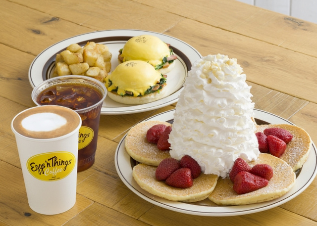 <p>「Eggs 'n Things Coffee高崎OPA店」12月19日グランドオープン！</p>
<p>1974年ハワイで創業したエッグスンシングスが</p>
<p>テイクアウト可能なカフェ業態エッグスンシングスコーヒーを</p>
<p>群馬県高崎市に初出店するという。。。</p>
<p>https://goo.gl/CqSa9p</p><div class="news_area is_type01"><div class="thumnail"><a href="https://goo.gl/CqSa9p"><div class="image"><img src="https://scontent-nrt1-1.cdninstagram.com/vp/4693768de571feaba52b020910bb2315/5CA64022/t51.2885-15/e35/44249688_557012908057911_4162373015632553130_n.jpg"></div><div class="text"><h3 class="sitetitle">EGGS ’N THINGS JAPAN on Instagram: “‪‬ ????????11月23日（金）から Eggs ’n Thingsよりクリスマス限定パンケーキが登場します！????????﻿ ﻿ クリスマスツリーに見立てたピスタチオホイップやイチゴ????のショートケーキをモチーフにしたパンケーキは、クリスマスらしく華やかに仕上げました☺️✨﻿ ﻿ ﻿…”</h3><p class="description">2,928 Likes, 25 Comments - EGGS ’N THINGS JAPAN (@eggsnthings_jp) on Instagram: “‪‬ ????????11月23日（金）から Eggs ’n Thingsよりクリスマス限定パンケーキが登場します！????????﻿ ﻿…”</p></div></a></div></div> ()