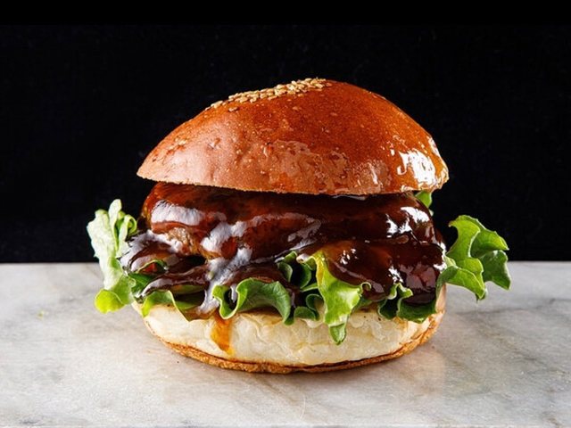 <p>「TERIYAKIBOYS」6/16オープン</p>
<p>最高のハンバーガーを極める。ただ、それだけを目指す。</p>
<p>https://www.instagram.com/teriyakiboys_hamburger/</p> ()