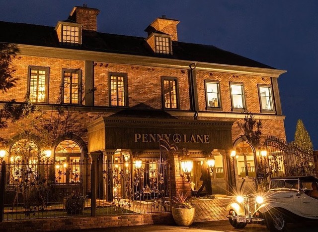 <p>「Restaurant PENNYLANE 宇都宮店」6/20オープン</p>
<p>200名以上か゛収容て゛きる大型レストラン。</p>
<p>ケーキを販売するハ゜ティスリーやお酒か゛楽しめるハ゜フ゛も併設...</p>
<p>https://bit.ly/2DKJhyk</p>
<p>https://www.instagram.com/restaurant_pennylane2020/</p><div class="news_area is_type01"><div class="thumnail"><a href="https://bit.ly/2DKJhyk"><div class="image"><img src="https://scontent-nrt1-1.xx.fbcdn.net/v/t1.0-9/83764241_3209392219117896_7964586715800616150_o.jpg?_nc_cat=102&_nc_sid=2d5d41&_nc_oc=AQnnjWeIlqT0FxasZg2weklRhQBM_pE1n1PpsBct-t4i29EeWAfNeYKyeq5WpaGHFAU&_nc_ht=scontent-nrt1-1.xx&oh=de0a9b7546e78ac8371ecc5574b3a362&oe=5F339E2A"></div><div class="text"><h3 class="sitetitle">ベーカリー ペニーレイン ( BAKERY PENNY LANE )</h3><p class="description">#ペニーレイン#宇都宮#東宿郷#レストラン#restaurant#🍴#ステーキ#🥩#steak#骨付きサーロイン#sirloin#ボリューム #肉#🐄#beef#beefsteak #steak🥩</p></div></a></div></div> ()