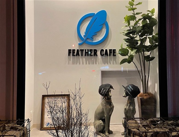 <div>「Feather Cafe」11/15オープン</div>
<div>コンテナハウスで提供する非日常体験</div>
<div>ダッチパンケーキが食べられるお店...</div>
<div>https://tabelog.com/hokkaido/A0101/A010201/1069577/</div>
<div>https://www.instagram.com/_feather_cafe/</div>
<div><iframe src="https://www.facebook.com/plugins/post.php?href=https%3A%2F%2Fwww.facebook.com%2FFeatherHome%2Fposts%2F203000235348101&show_text=true&width=500" width="500" height="708" style="border: none; overflow: hidden;" scrolling="no" frameborder="0" allowfullscreen="true" allow="autoplay; clipboard-write; encrypted-media; picture-in-picture; web-share"></iframe></div><div class="news_area is_type01"><div class="thumnail"><a href="https://tabelog.com/hokkaido/A0101/A010201/1069577/"><div class="image"><img src="https://tblg.k-img.com/resize/640x640c/restaurant/images/Rvw/162161/162161350.jpg?token=8a961c8&api=v2"></div><div class="text"><h3 class="sitetitle">Feather Cafe (北２４条/カフェ)</h3><p class="description"> ■予算(夜):～￥999</p></div></a></div></div> ()