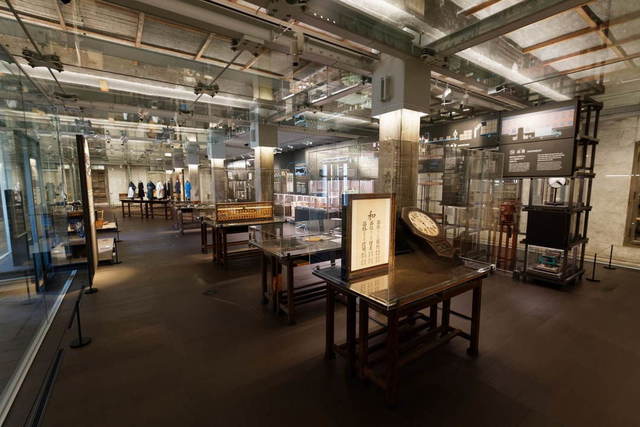 <div>富岡製糸場の国宝「西置繭所」10月3日グランドオープン！</div>
<div>富岡製糸場の創業に際し建設された2棟の繭倉庫のうちの1棟で、</div>
<div>国宝にも指定されている歴史的建造物。。</div>
<div>http://www.tomioka-silk.jp/tomioka-silk-mill/</div>
<div>https://www.facebook.com/tomioka.silkmill/</div><div class="news_area is_type02"><div class="thumnail"><a href="http://www.tomioka-silk.jp/tomioka-silk-mill/"><div class="image"><img src="https://www.tomioka-silk.jp/files/user/assets/img/logo.png"></div><div class="text"><h3 class="sitetitle">富岡製糸場 | しるくるとみおか 富岡市観光ホームページ</h3><p class="description">世界遺産である富岡製糸場は、明治に5年建設された、日本で最初の官営模範製糸場です。 主要建物(国宝・世界文化遺産）は、ほぼ創業当初の状態で良好に保存されています。 明治政府がつくった官営工場の中で、ほぼ完全な形で残っているのは、富岡製糸場のみです。</p></div></a></div></div> ()
