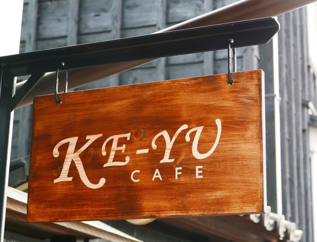 <div>1/29grandopen</div>
<div>『KE-YU cafe（恵優珈琲店）』</div>
<div>松阪市場庄町の古民家カフェ。。。</div>
<div>https://goo.gl/maps/8xWoPnSKg4cN8Civ5</div>
<div>https://www.instagram.com/ke_yu_cafe/</div>
<div class="news_area is_type02">
<div class="thumnail"><a href="https://goo.gl/maps/8xWoPnSKg4cN8Civ5">
<div class="image"><img src="https://lh5.googleusercontent.com/p/AF1QipO4MepZ7HPahXTTqmETLg4V62gbpIvauf1nceS2=w256-h256-k-no-p" /></div>
<div class="text">
<h3 class="sitetitle">KE-YU cafe 恵優珈琲店 · 〒515-2121 三重県松阪市市場庄町５９１</h3>
<p class="description">★★★★★ · カフェ・喫茶</p>
</div>
</a></div>
</div> ()